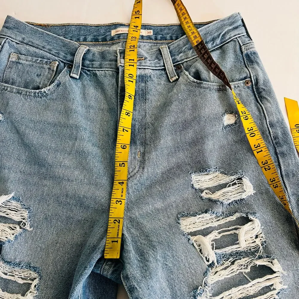 Levi’s High Waisted Distressed Mom Jeans Size 30 - Picture 8 of 9